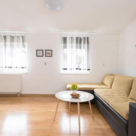 Apartmani Kod Marka Pozega Eksteriør bilde